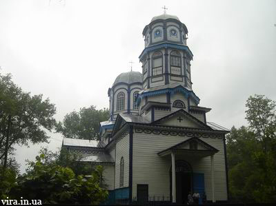 Свято-Николаевская церковь (село Лозовый Яр). 